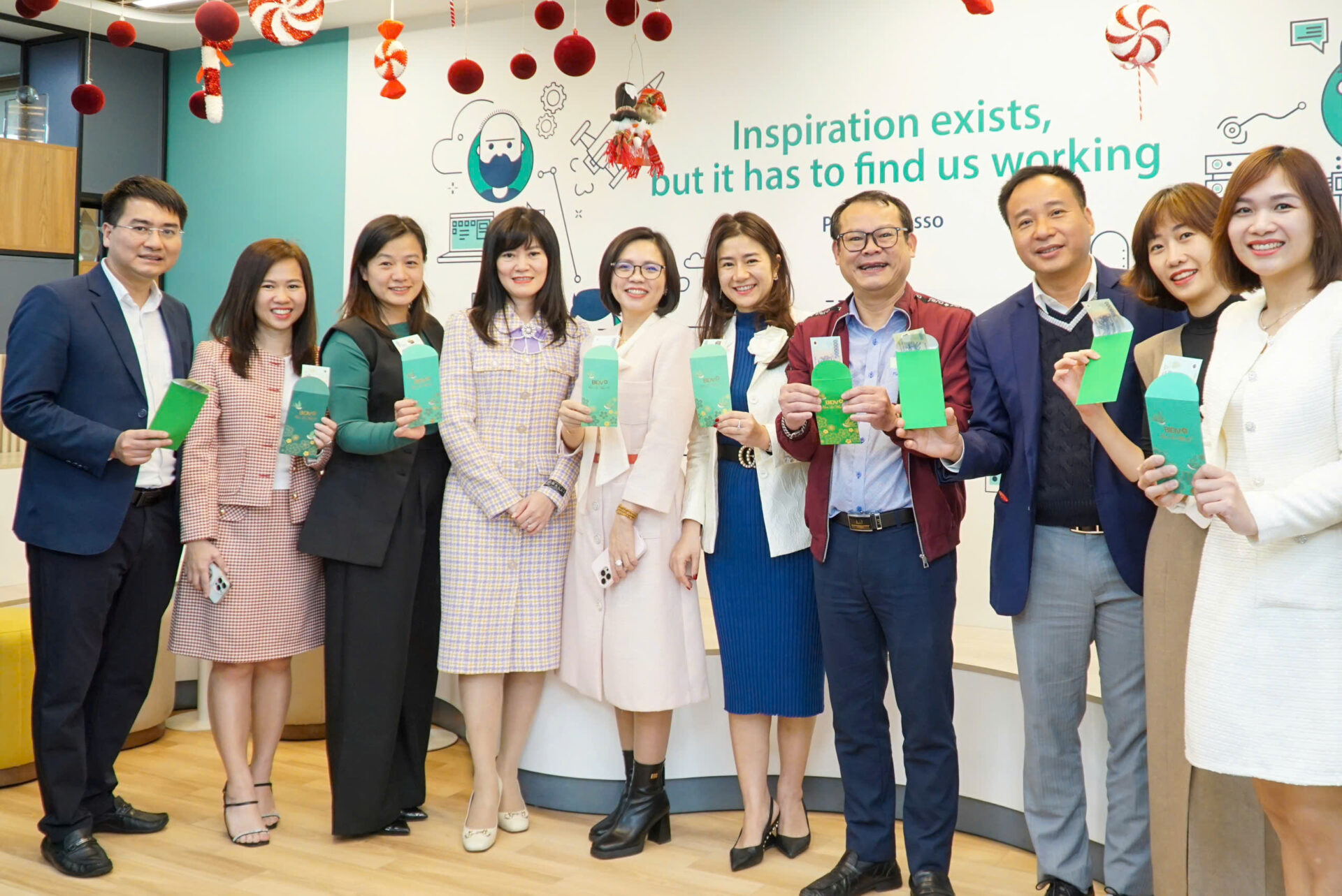 Chúc mừng năm mới 2025